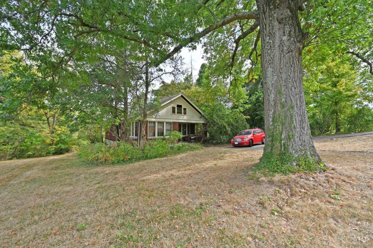 6106 Plainfield Road Silverton, OH 45213 - Photo 2 of 53