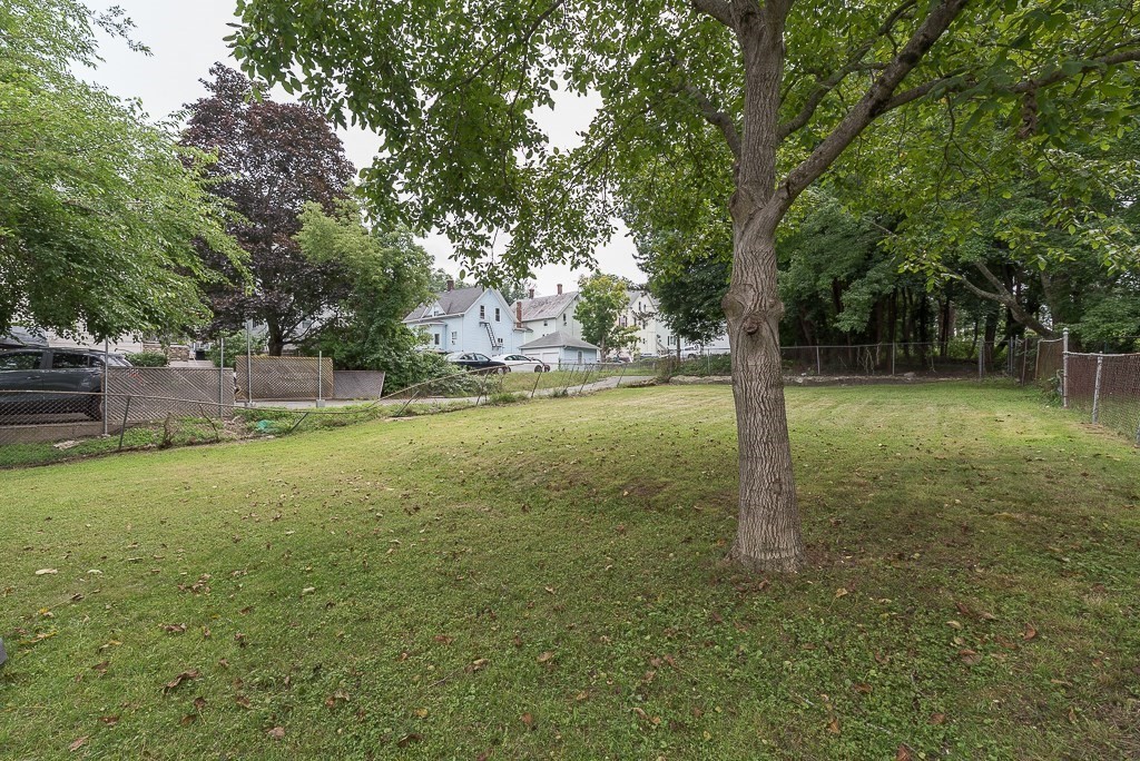 81 Pine Street Woonsocket, RI 02895 - Photo 4 of 32 Gallery Image 4