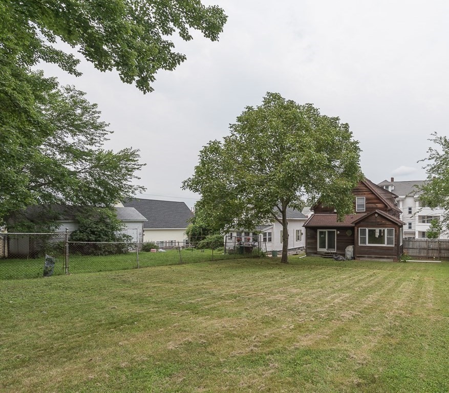 81 Pine Street Woonsocket, RI 02895 - Photo 6 of 32 Gallery Image 6