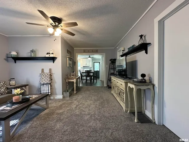 $95,900 | 1028 East Oak Street, Macomb, IL 61455