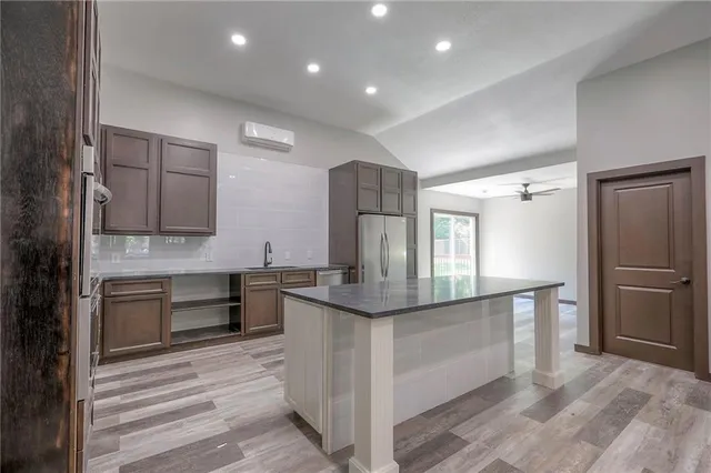 $259,950 | 735 East Devon Street, Independence, MO 64055