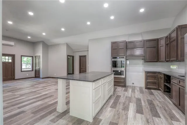 $259,950 | 735 East Devon Street, Independence, MO 64055