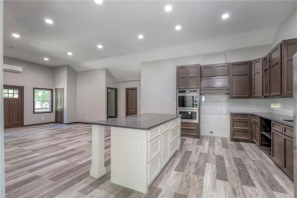 735 East Devon Street Independence, MO 64055 - Photo 14 of 36