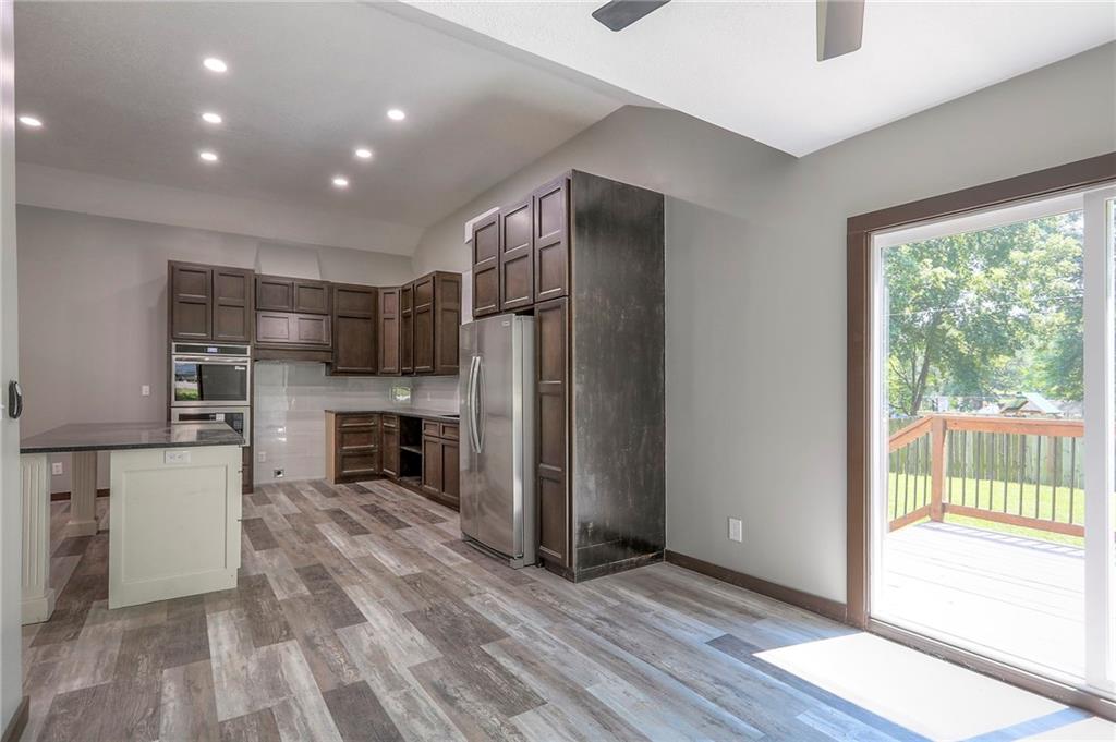 735 East Devon Street Independence, MO 64055 - Photo 18 of 36