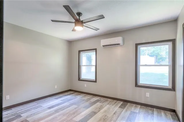 $259,950 | 735 East Devon Street, Independence, MO 64055