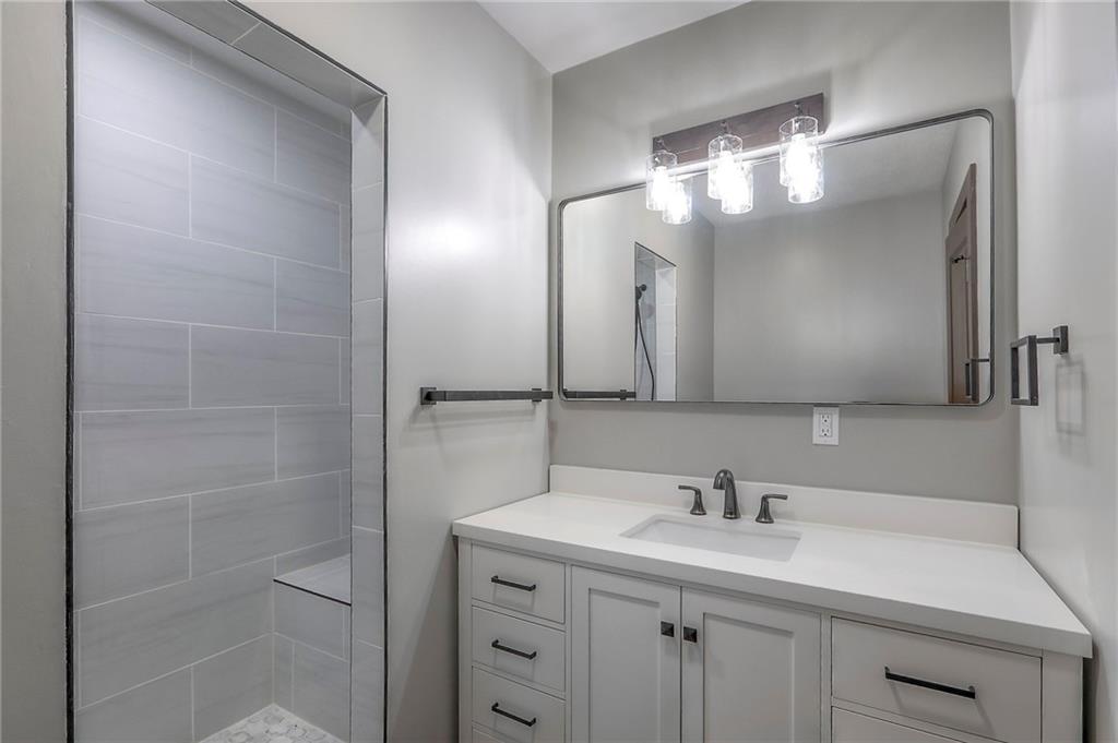 735 East Devon Street Independence, MO 64055 - Photo 23 of 36