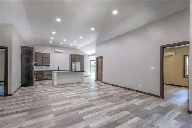 $259,950 | 735 East Devon Street, Independence, MO 64055