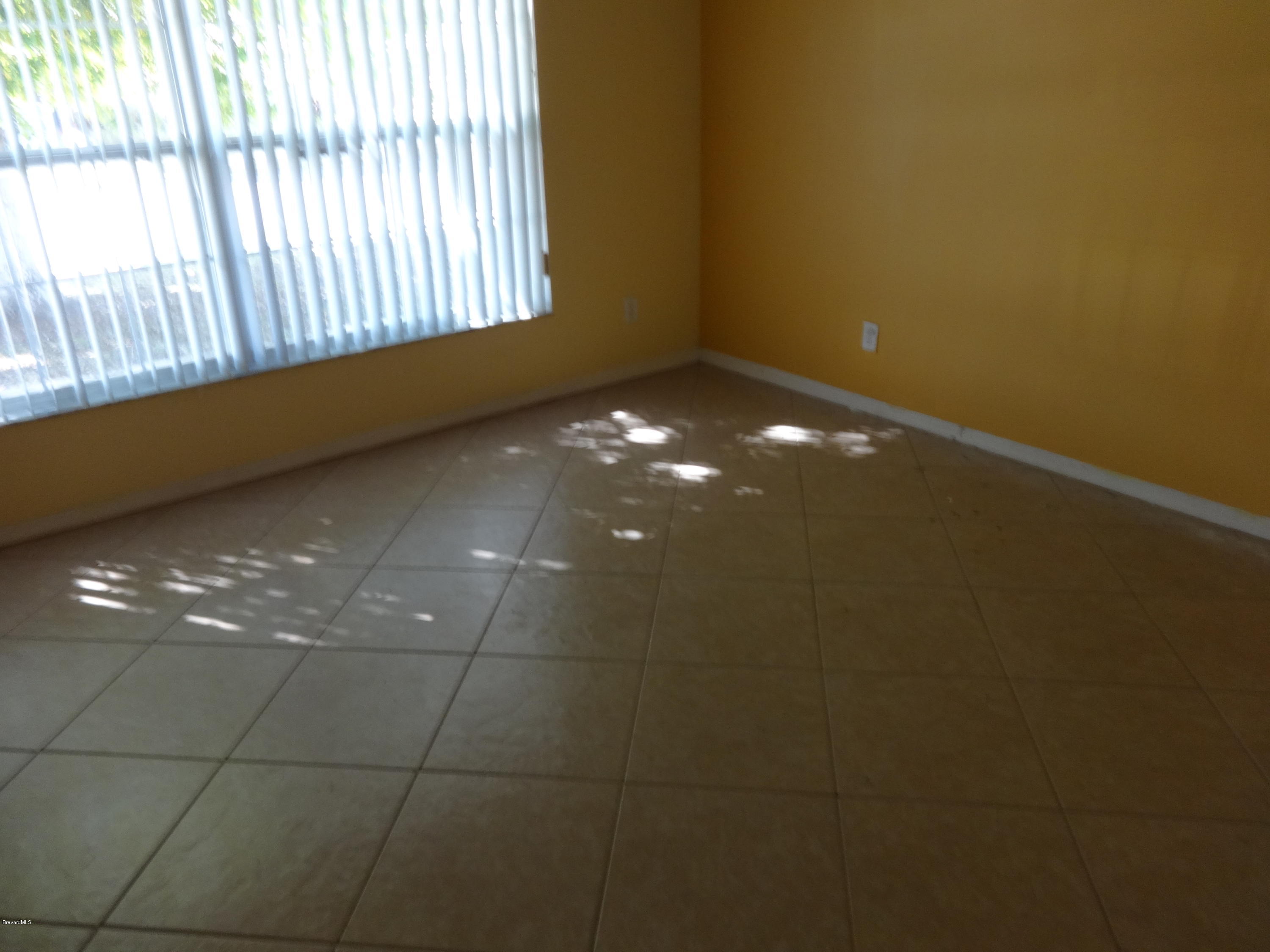246 Crystal Lake Road Melbourne, FL 32901 - Photo 7 of 14 DSC00882