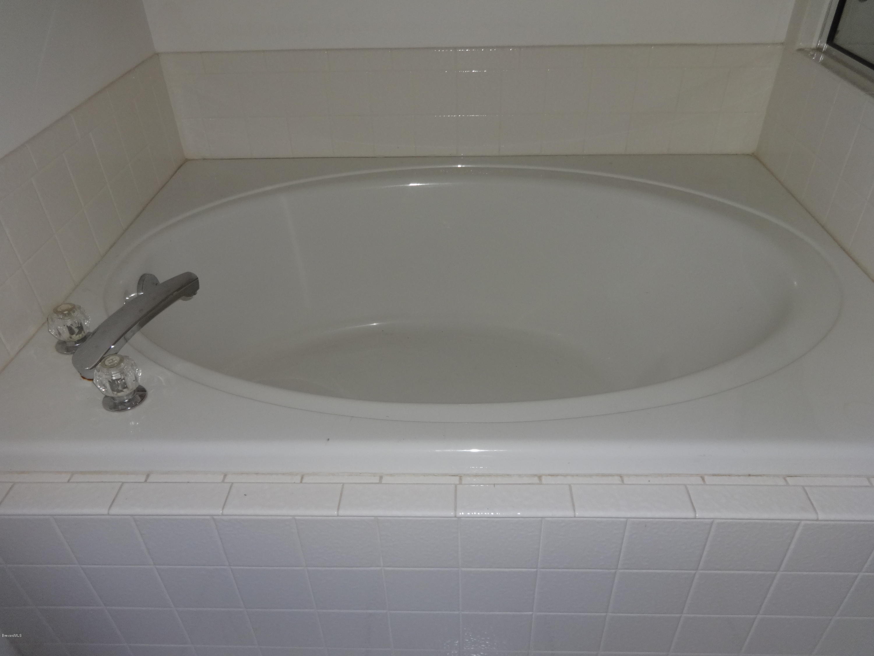 246 Crystal Lake Road Melbourne, FL 32901 - Photo 9 of 14 DSC00885
