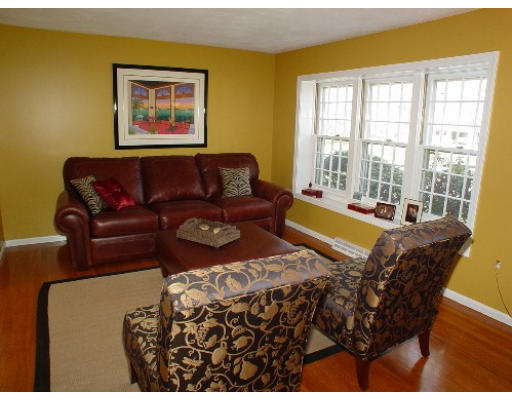 2 Snowberry Road Andover, MA 01810 - Photo 4 of 8