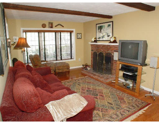 2 Snowberry Road Andover, MA 01810 - Photo 6 of 8