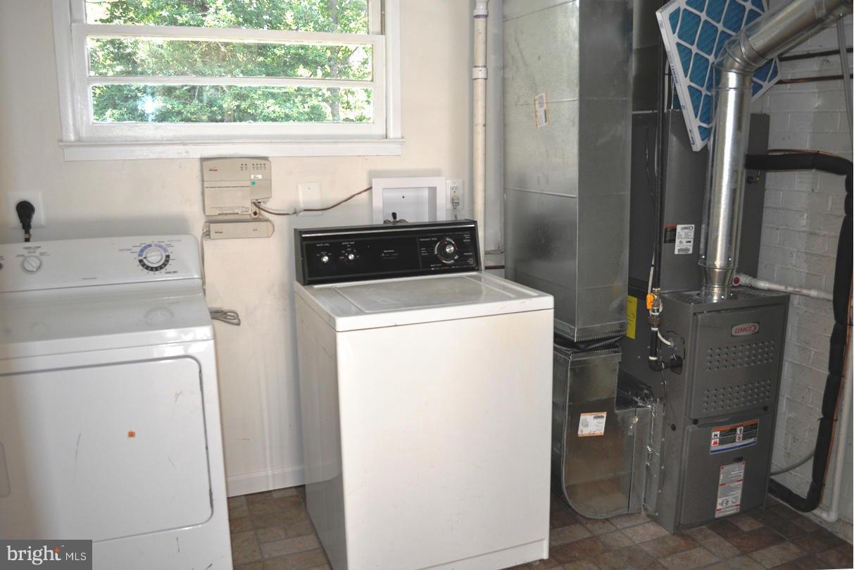 5309 Moultrie Road Springfield, VA 22151 - Photo 6 of 11 Laundry and utility room