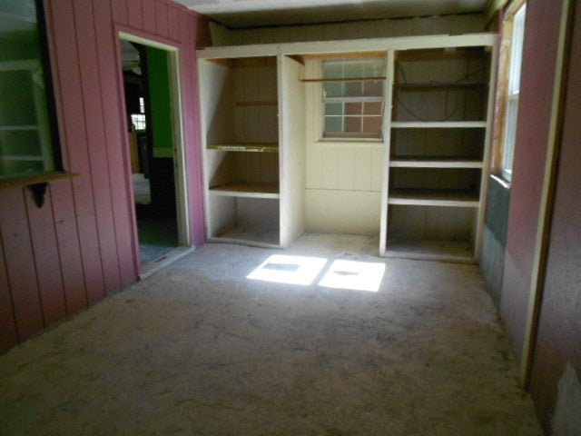 1991 Delton Road Draper, VA 24324 - Photo 2 of 12 Gallery Image 2