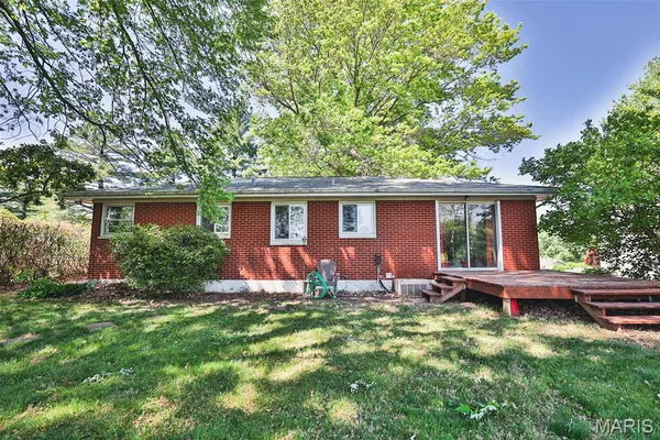 $216,000 | 732 East Lake Drive, Edwardsville, IL 62025