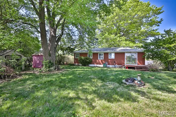 $216,000 | 732 East Lake Drive, Edwardsville, IL 62025