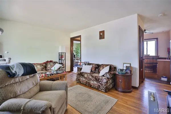 $216,000 | 732 East Lake Drive, Edwardsville, IL 62025