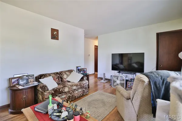 $216,000 | 732 East Lake Drive, Edwardsville, IL 62025