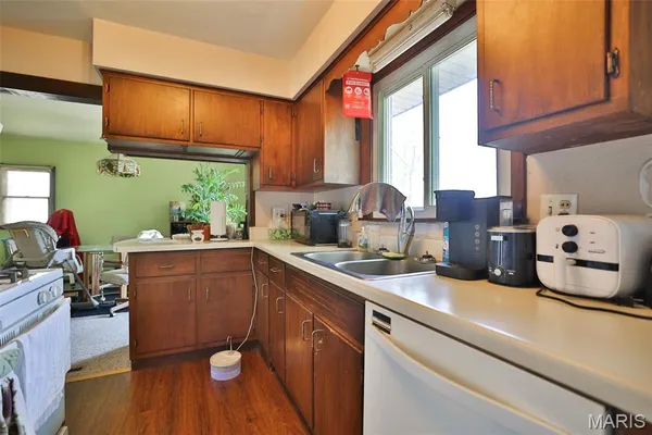 $216,000 | 732 East Lake Drive, Edwardsville, IL 62025