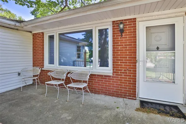 $216,000 | 732 East Lake Drive, Edwardsville, IL 62025