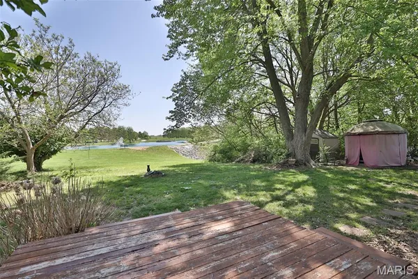 $216,000 | 732 East Lake Drive, Edwardsville, IL 62025