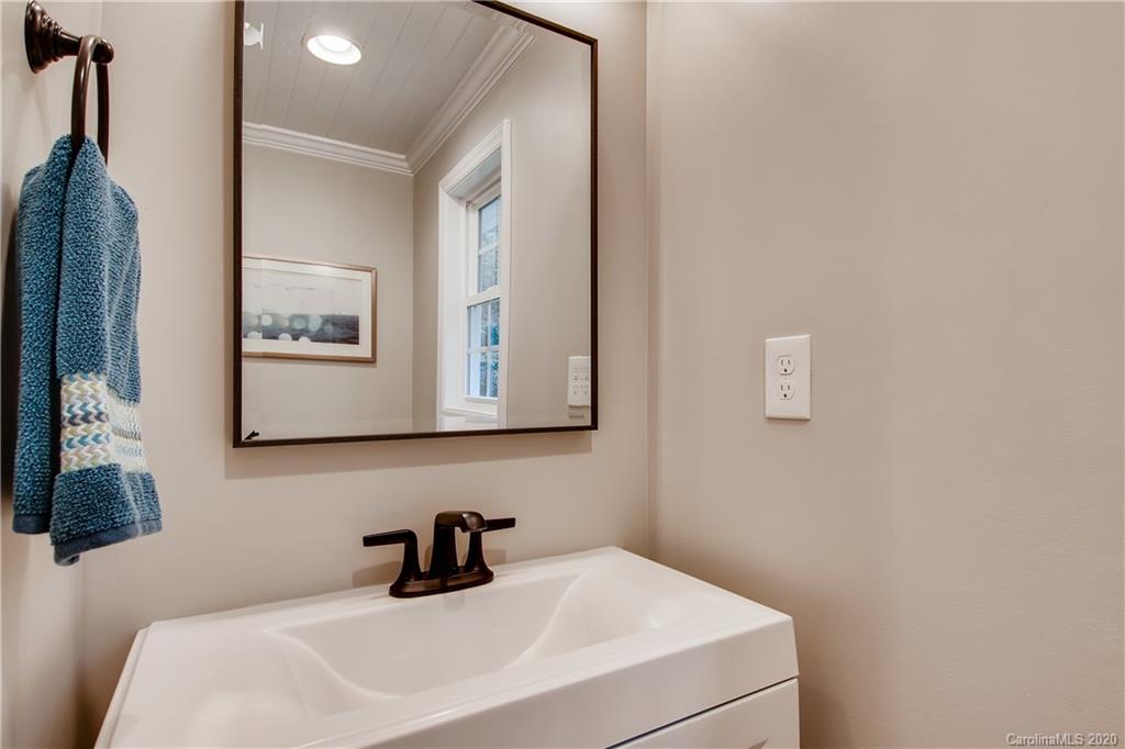142 Renwick Road Charlotte, NC 28211 - Photo 11 of 28 Gallery Image 11