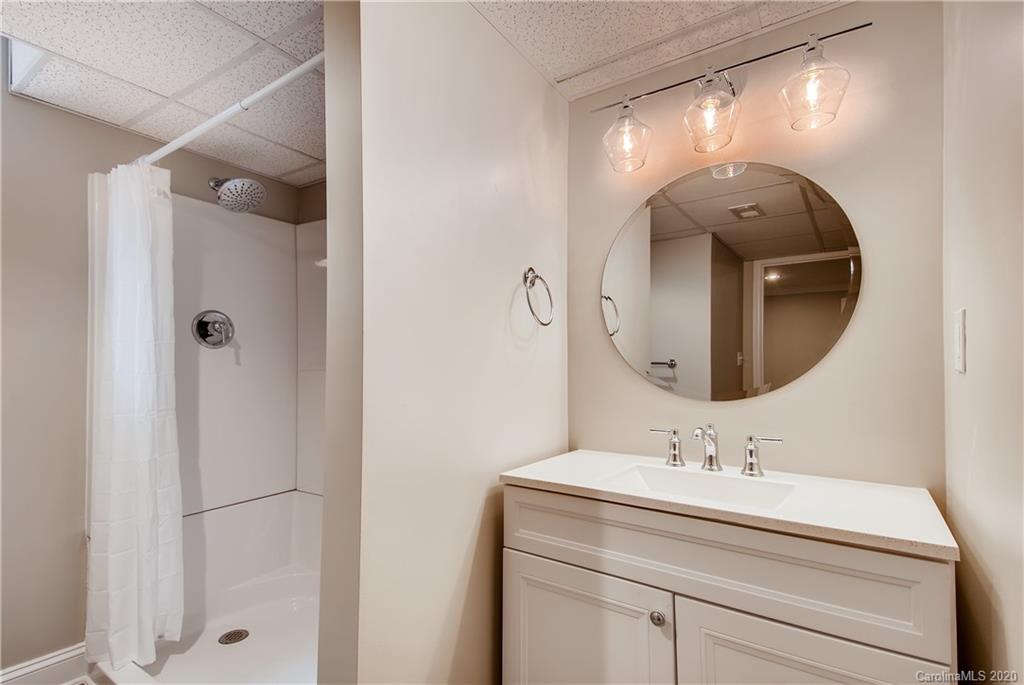142 Renwick Road Charlotte, NC 28211 - Photo 22 of 28 Gallery Image 22