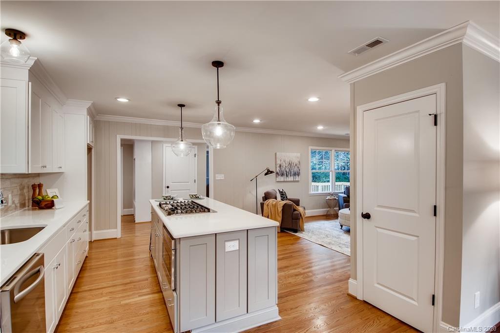 142 Renwick Road Charlotte, NC 28211 - Photo 6 of 28 Gallery Image 6