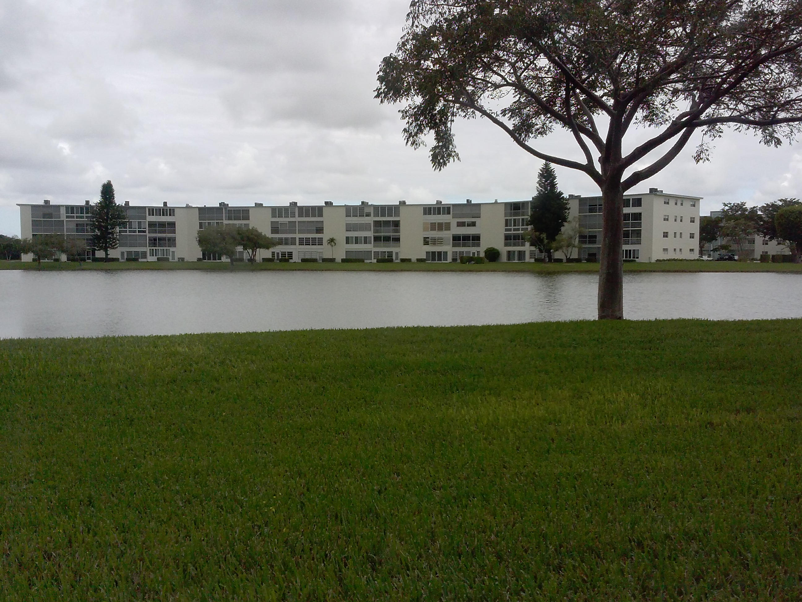 1098 Cornwall East, Unit 1098 Boca Raton, FL 33434 - Photo 22 of 22 EXTERIOR REAR VIEW 3