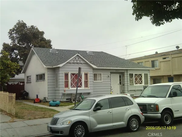 $2,250 | 11962 Cedar Avenue, Hawthorne, CA 90250