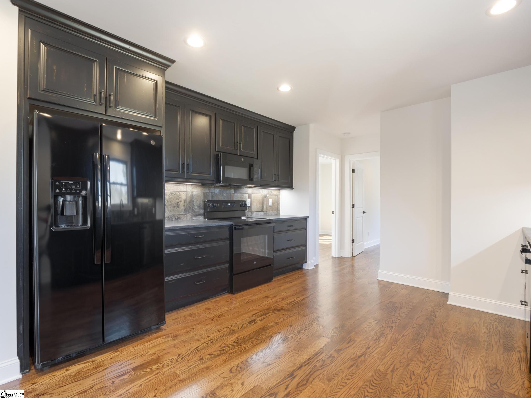 100 Gilbert Road Columbus, NC 28722 - Photo 7 of 27 Gallery Image 7