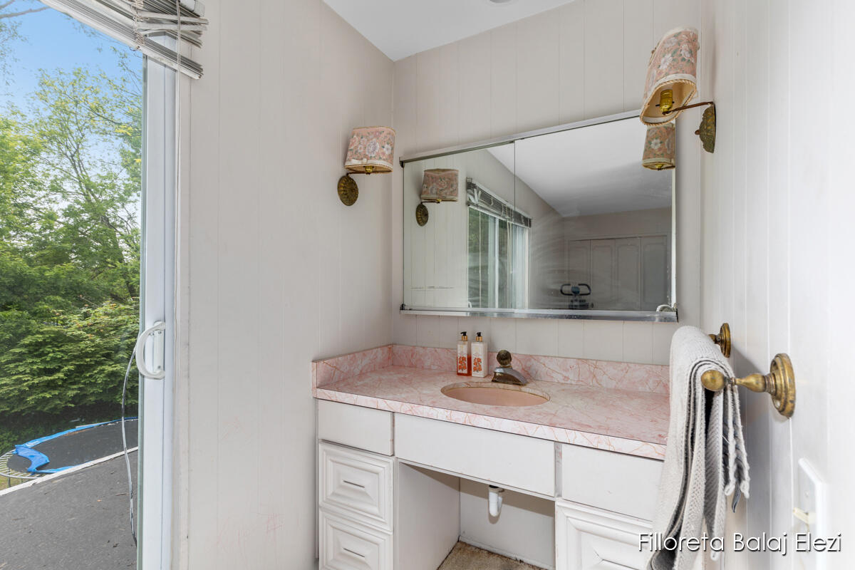 421 Sunview Avenue Portage, MI 49002 - Photo 21 of 40 IMG_1020