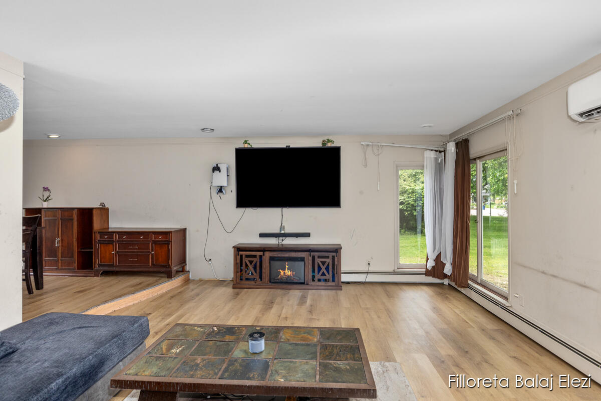 421 Sunview Avenue Portage, MI 49002 - Photo 8 of 40 IMG_1007