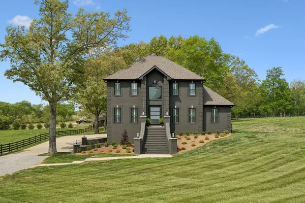 $1,695,000 | 8838 Byrum Chapel Road, Portland, TN 37148