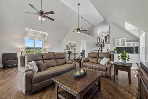 $1,695,000 | 8838 Byrum Chapel Road, Portland, TN 37148