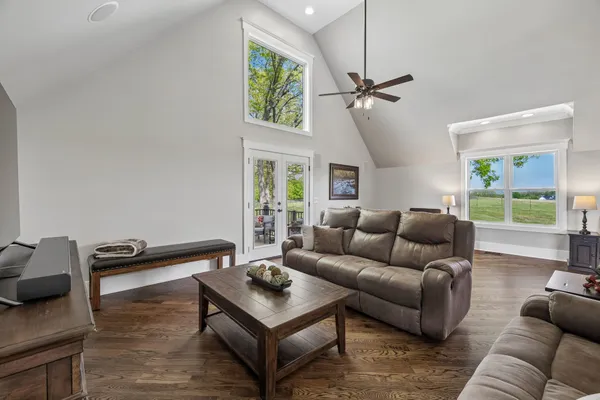 $1,695,000 | 8838 Byrum Chapel Road, Portland, TN 37148