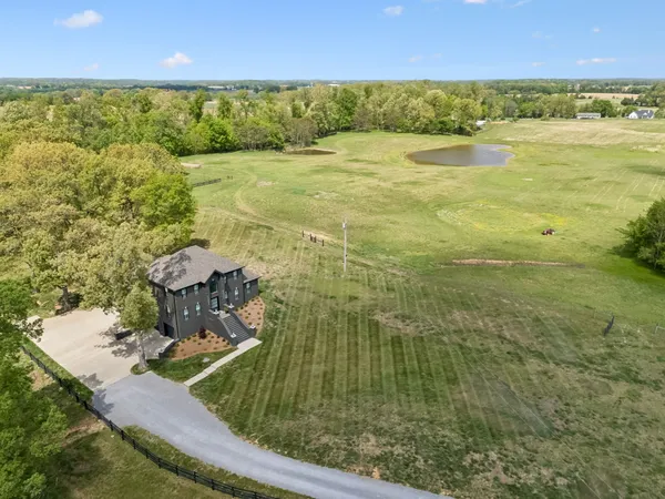 $1,695,000 | 8838 Byrum Chapel Road, Portland, TN 37148