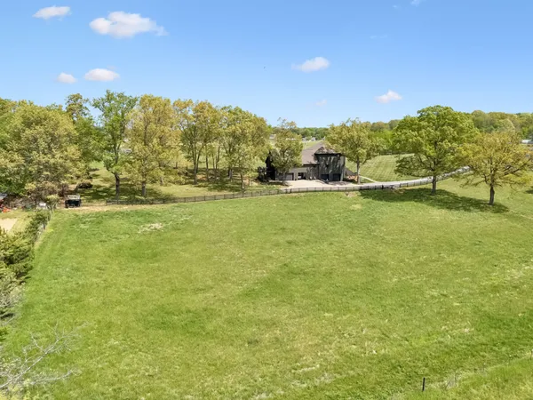 $1,695,000 | 8838 Byrum Chapel Road, Portland, TN 37148