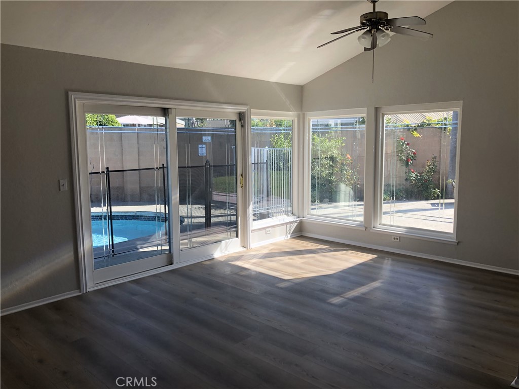 1037 Violet Circle Placentia, CA 92870 - Photo 5 of 20