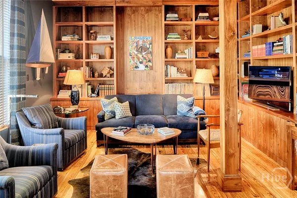 $5,200,000 | 232 East Broughton Street, Savannah, GA 31401