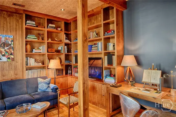 $5,200,000 | 232 East Broughton Street, Savannah, GA 31401