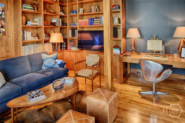 $5,200,000 | 232 East Broughton Street, Savannah, GA 31401