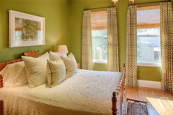 $5,200,000 | 232 East Broughton Street, Savannah, GA 31401