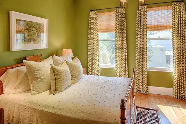 $5,200,000 | 232 East Broughton Street, Savannah, GA 31401