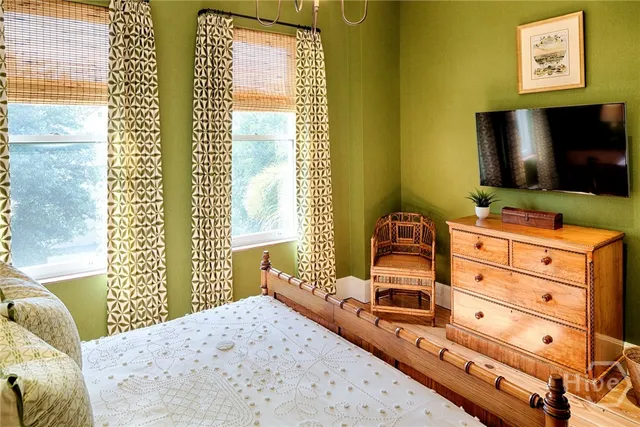 $5,200,000 | 232 East Broughton Street, Savannah, GA 31401