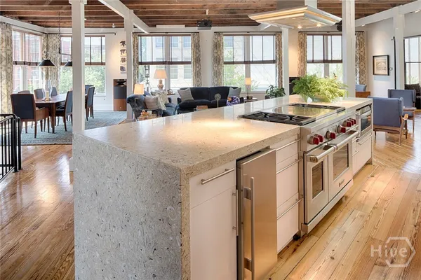 $5,200,000 | 232 East Broughton Street, Savannah, GA 31401