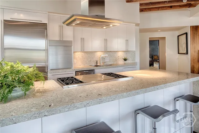 $5,200,000 | 232 East Broughton Street, Savannah, GA 31401