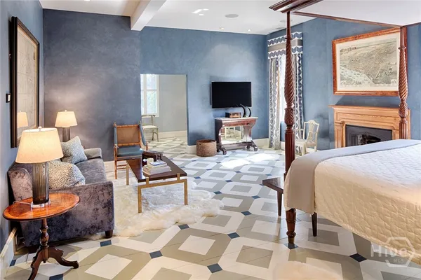 $5,200,000 | 232 East Broughton Street, Savannah, GA 31401