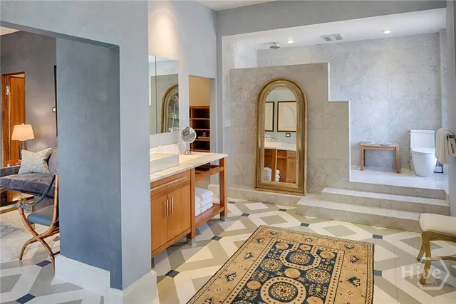 $5,200,000 | 232 East Broughton Street, Savannah, GA 31401