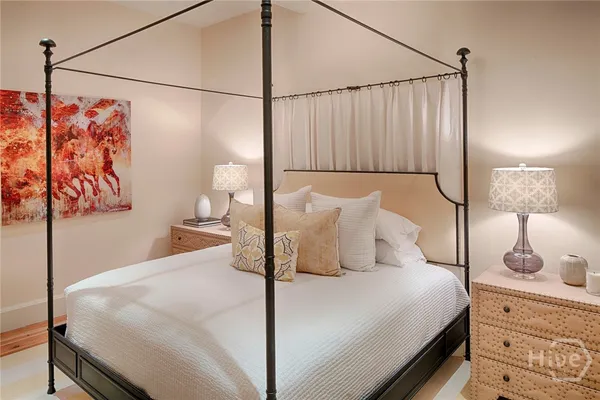 $5,200,000 | 232 East Broughton Street, Savannah, GA 31401