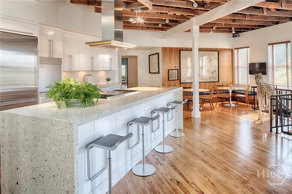 $5,200,000 | 232 East Broughton Street, Savannah, GA 31401